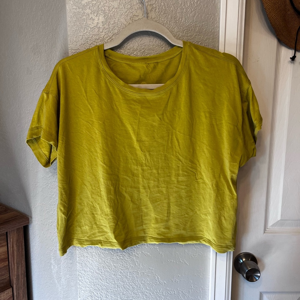 Lululemon Cate's Crop Tee size 8
